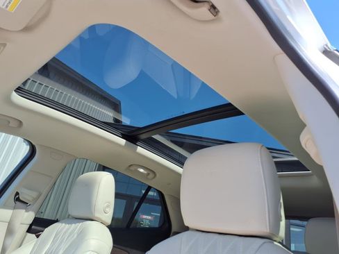 Used 2021 Buick Envision Avenir w/ Technology Package II image 8