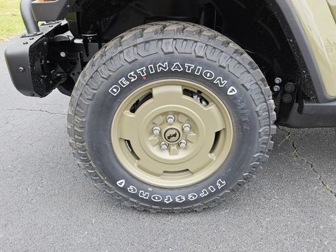 New 2026 Jeep Gladiator Willys AWD/4WD image 9