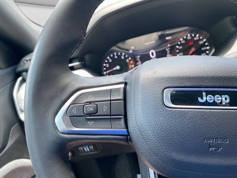 Used 2023 Jeep Compass Latitude w/ Sun and Sound Group AWD/4WD image 15