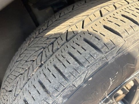 Used 2023 Chevrolet Traverse RS image 5