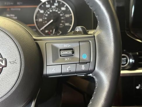Used 2024 Nissan Pathfinder SV AWD/4WD image 24