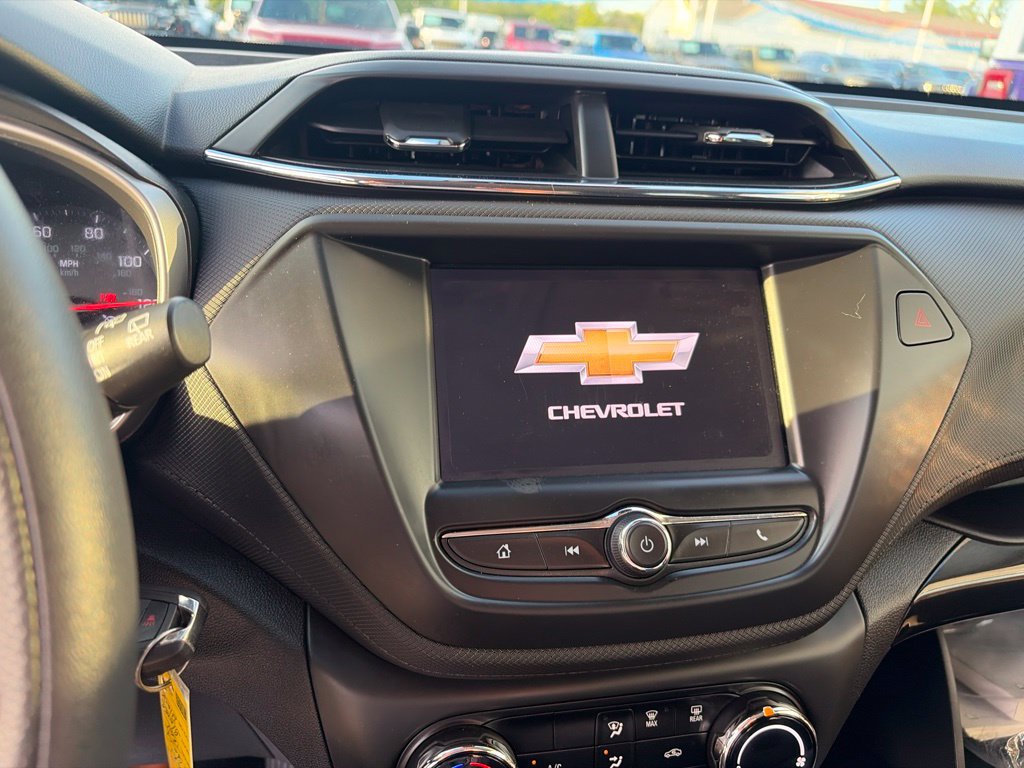 Used 2021 Chevrolet TrailBlazer LS AWD/4WD image 31