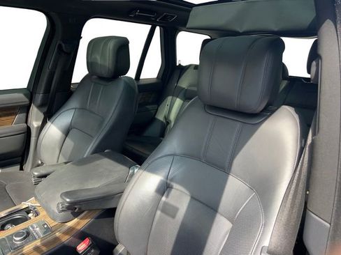 Used 2019 Land Rover Range Rover HSE image 8