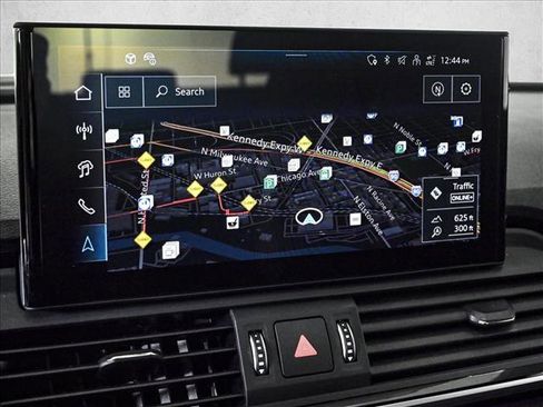 Certified 2025 Audi Q5 e Premium Plus w/ Premium Plus Package AWD/4WD image 13