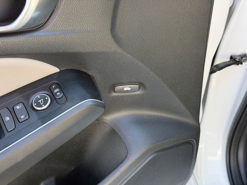 Used 2023 Honda Civic Touring image 13