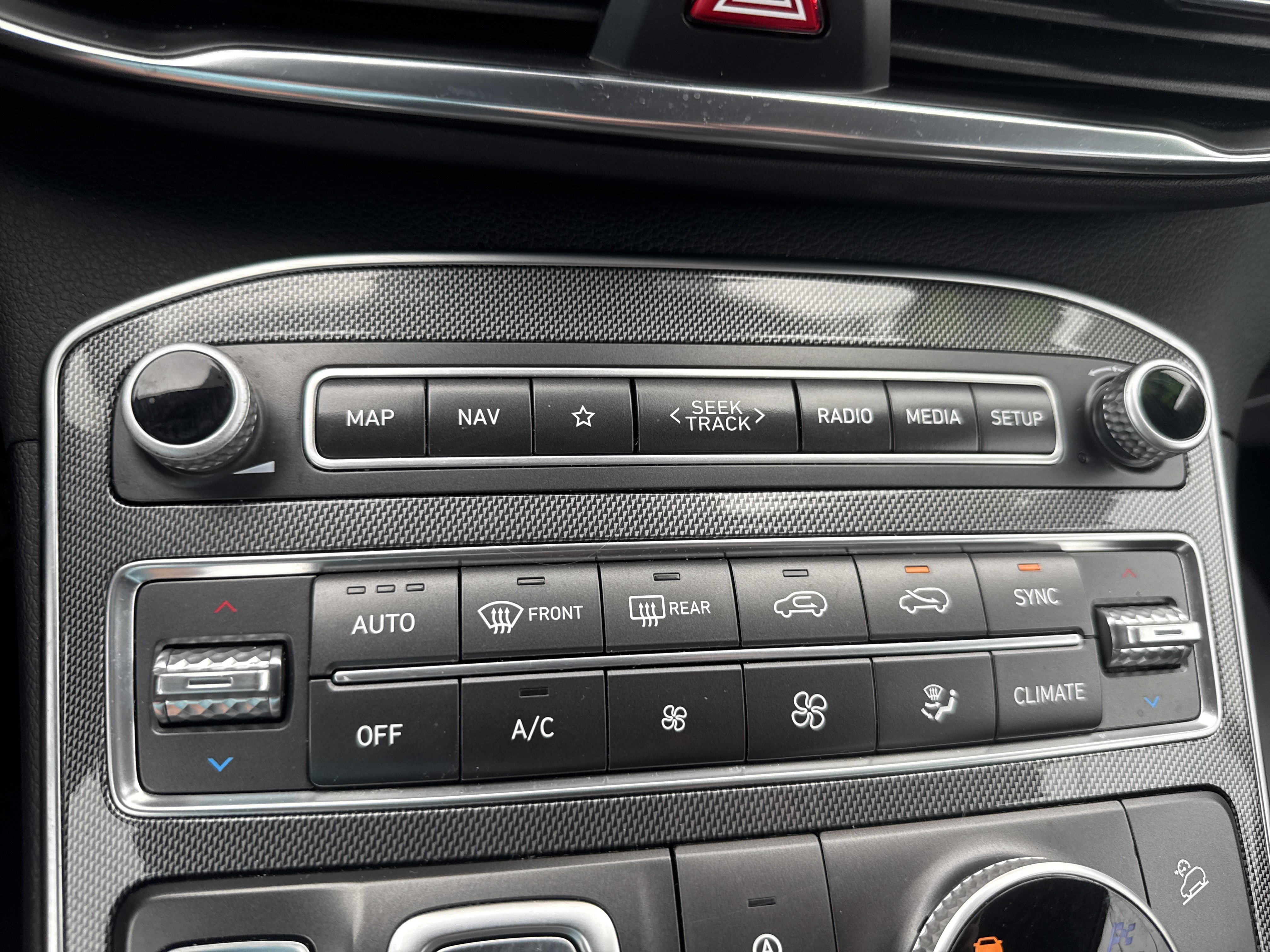 Used 2023 Hyundai Santa Fe SEL AWD/4WD image 28