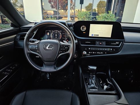 Used 2025 Lexus ES 350 w/ Accessory Package (Z2) image 21
