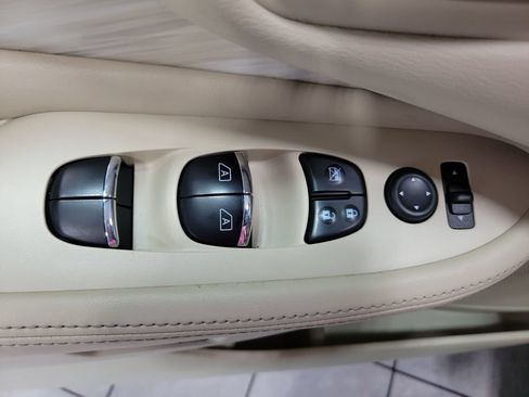 Used 2015 Nissan Murano Platinum w/ Platinum Technology Package AWD/4WD image 34