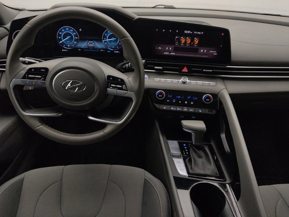 Used 2023 Hyundai Elantra SEL w/ Convenience Package FWD image 22