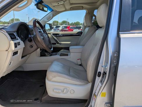 Used 2016 Lexus GX 460 w/ Premium Package AWD/4WD image 15