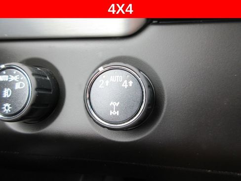 Used 2018 GMC Yukon SLT AWD/4WD image 31