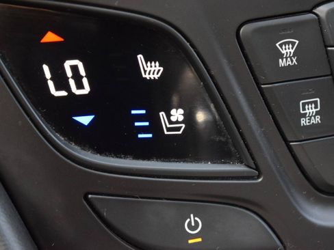 Used 2020 Buick Envision Premium w/ Driver Confidence Package AWD/4WD image 35
