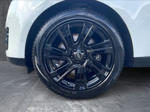 Used 2023 Land Rover Range Rover SE image 28
