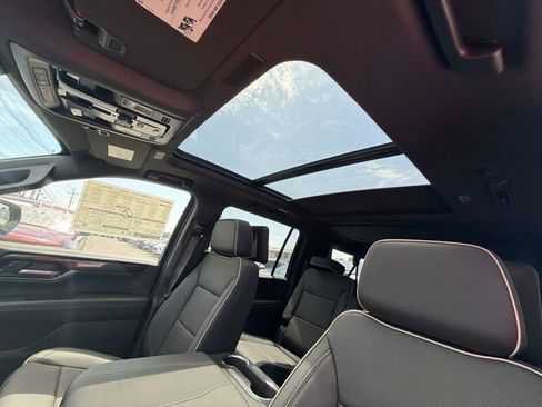 New 2026 GMC Yukon XL Elevation w/ Elevation Premium Package AWD/4WD image 20