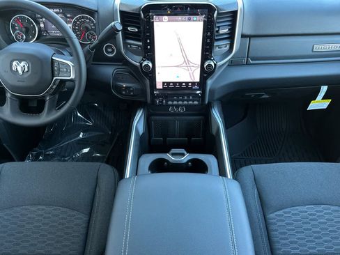 New 2026 RAM 2500 Big Horn AWD/4WD image 3