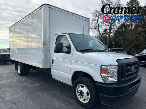 Used 2024 Ford E-350 and Econoline 350 Super Duty RWD image 1