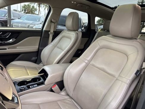 Certified 2021 Lincoln Corsair FWD w/ Premium Package image 18