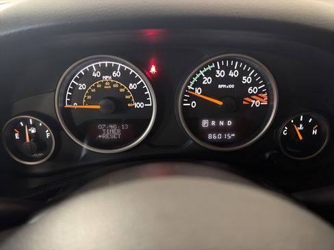 Used 2016 Jeep Wrangler Unlimited Sahara image 20