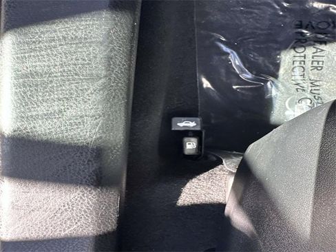 Used 2019 Toyota Corolla LE image 20