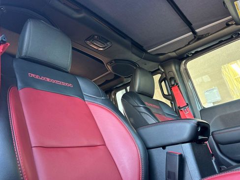 Used 2023 Jeep Wrangler Unlimited Rubicon 4xe image 18