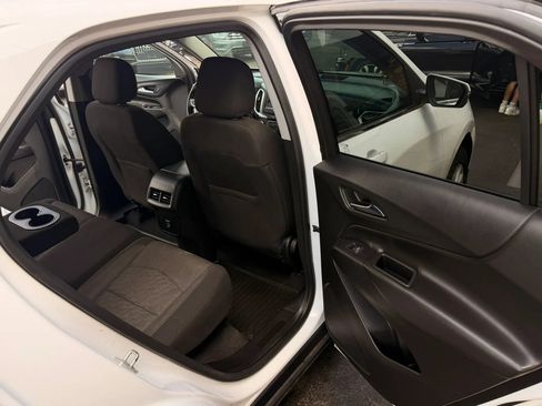 Used 2019 Chevrolet Equinox LT AWD/4WD image 13