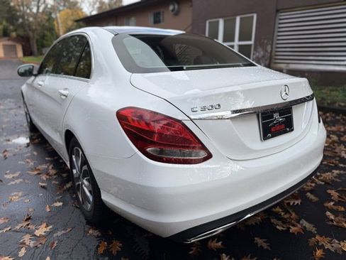 Used 2015 Mercedes-Benz C 300 Sedan image 7