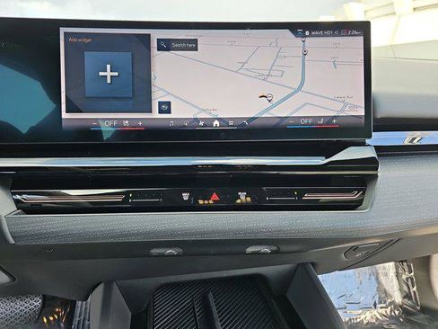 Used 2024 BMW 530i w/ Premium Package image 21