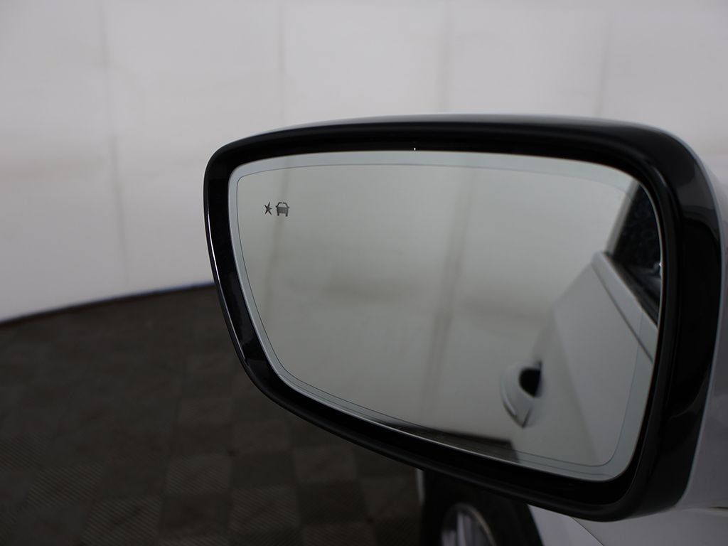 Used 2024 Buick Enclave Premium FWD image 39