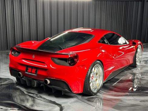 Used 2016 Ferrari 488 GTB RWD image 19
