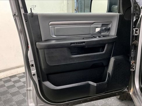 Used 2022 RAM 1500 Classic SLT RWD image 24