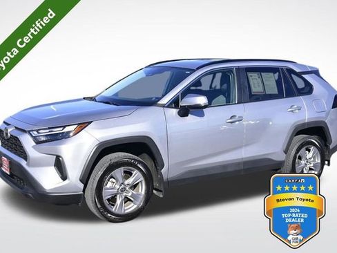 Used 2022 Toyota RAV4 XLE image 1