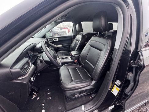 Certified 2023 Ford Explorer XLT w/ Equipment Group 202A image 15