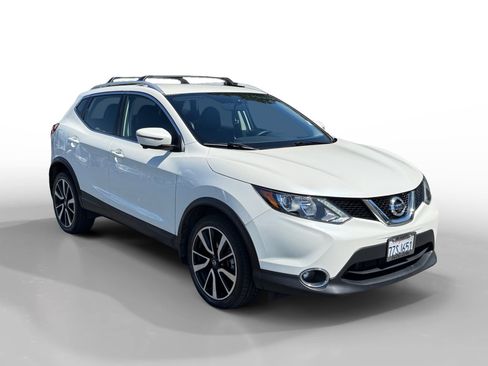 Used 2017 Nissan Rogue Sport SL AWD/4WD image 7