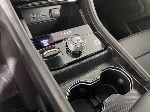 New 2025 Jeep Grand Cherokee L Limited w/ Black Appearance Package image 30