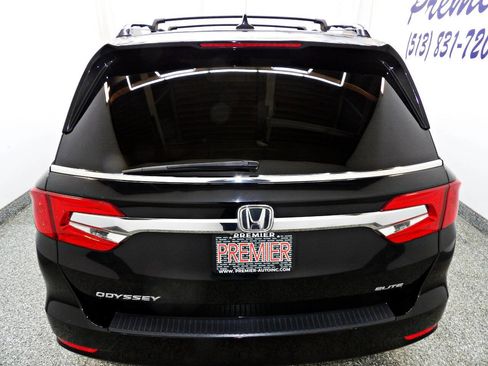 Used 2018 Honda Odyssey Elite image 5