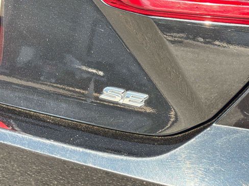 Used 2025 Toyota Camry SE FWD image 11
