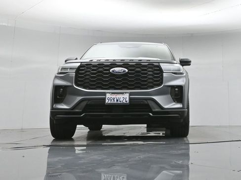 Used 2025 Ford Explorer ST-Line w/ Premium Package RWD image 46