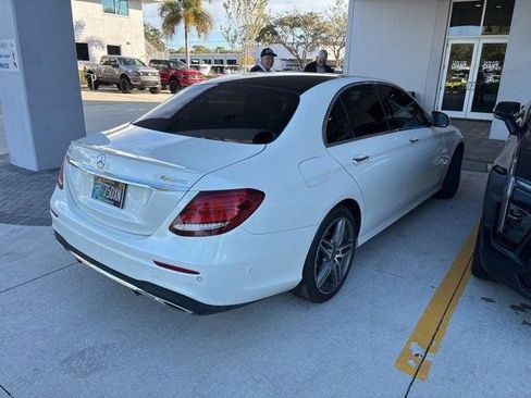 Used 2020 Mercedes-Benz E 350 4MATIC Sedan image 5