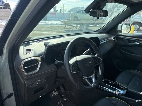 Used 2024 Chevrolet TrailBlazer ACTIV image 12