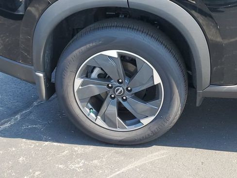 New 2026 Nissan Rogue SV AWD/4WD image 10