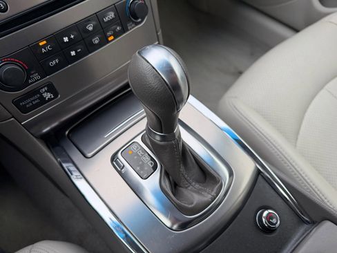 Used 2015 INFINITI Q40 w/ Navigation Package image 18