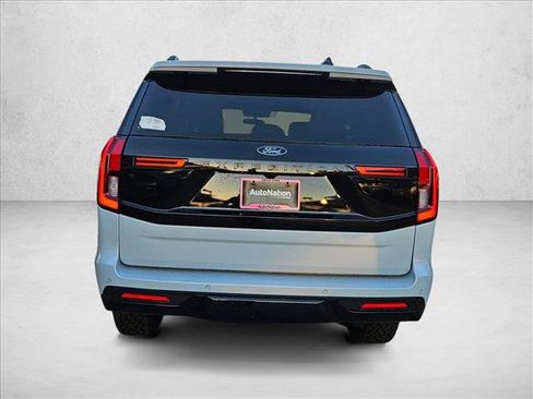 New 2025 Ford Expedition Tremor image 8
