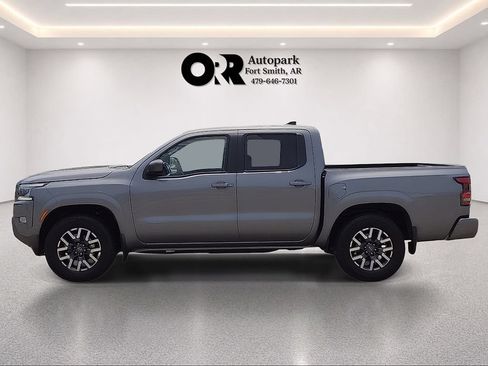 Used 2024 Nissan Frontier SL w/ Technology Package RWD image 3