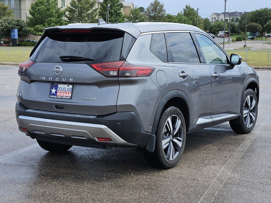Used 2021 Nissan Rogue Platinum FWD image 3
