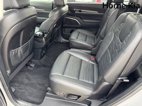 Used 2021 Kia Telluride SX w/ SX Prestige Package image 12