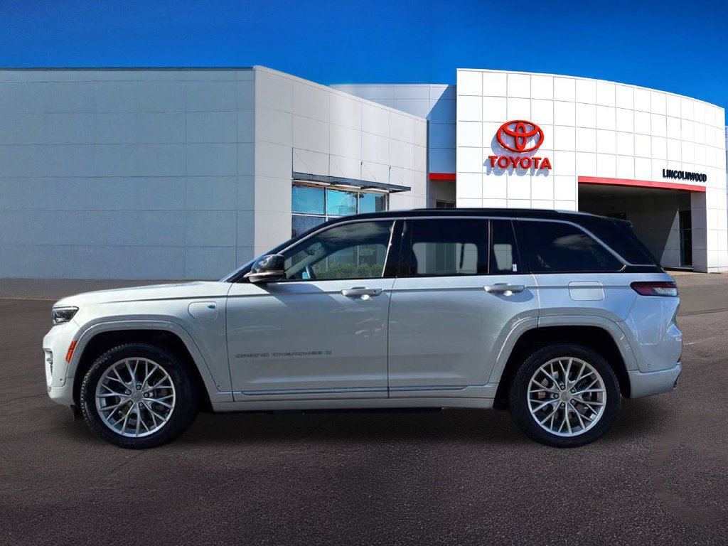 Used 2023 Jeep Grand Cherokee Summit w/ Advanced Protech Group IV AWD/4WD image 14