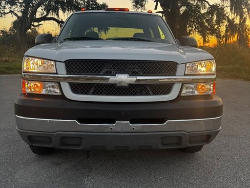 Used 2004 Chevrolet Silverado 3500 2WD Crew Cab w/ Heavy-Duty Power Package image 8