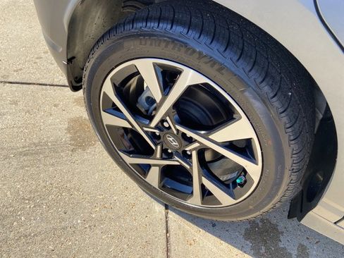 Used 2023 Hyundai Kona Limited image 30