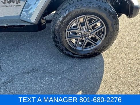 New 2026 Jeep Gladiator Sport AWD/4WD image 5