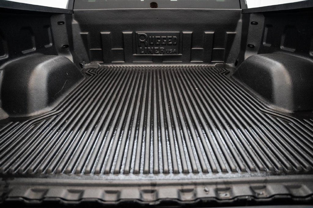 Used 2025 Chevrolet Silverado 1500 LT AWD/4WD image 11